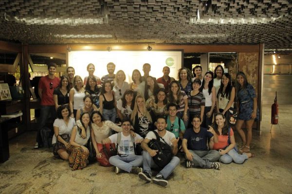 Acadêmicos de Jornalismo participam de programa do Canal Futura Acadêmicos de Jornalismo participam de programa do Canal Futura