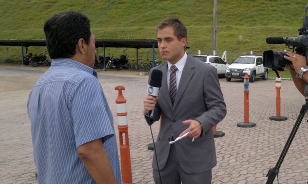 Caso entre repórter e Record TV pode parar na Justiça Caso entre repórter e Record TV pode parar na Justiça