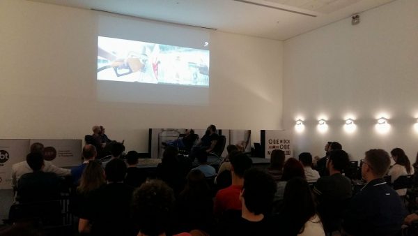 Compartilhamento, experiência e tecnologia orientam palestra de Axelrud Compartilhamento, experiência e tecnologia orientam palestra de Axelrud