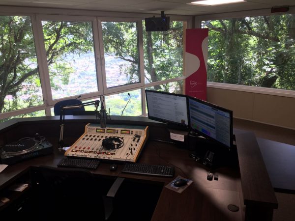 Rádio União começa 2017 com novo programa e inauguração de estúdio Rádio União começa 2017 com novo programa e inauguração de estúdio