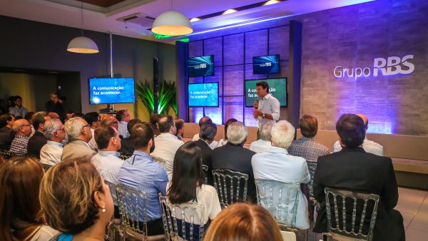 RBS apresenta mudanças em encontro com o mercado RBS apresenta mudanças em encontro com o mercado