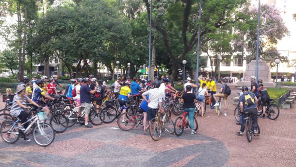Projeto idealizado por relações-públicas mostra Capital em passeio ciclístico Projeto idealizado por relações-públicas mostra Capital em passeio ciclístico
