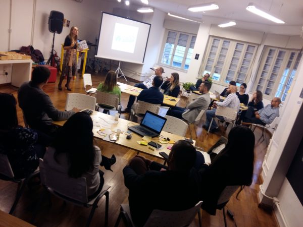 Maven reúne clientes e parceiros para tarde de experimentações Maven reúne clientes e parceiros para tarde de experimentações