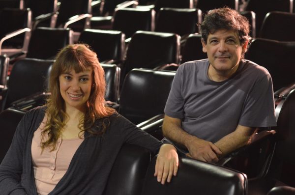 Jornalistas fazem cobertura de festival de teatro na França Jornalistas fazem cobertura de festival de teatro na França