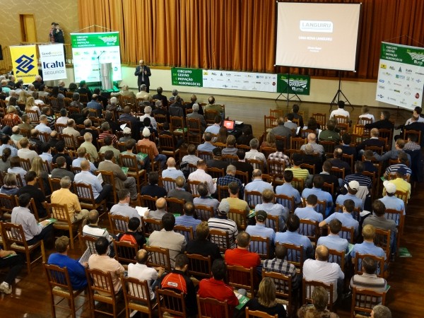 Evento em Cruz Alta aborda gestão e inovação no agronegócio Evento em Cruz Alta aborda gestão e inovação no agronegócio