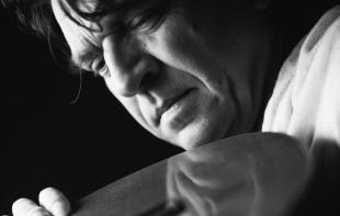 Carlos Badia lança álbum Zeros Carlos Badia lança álbum Zeros