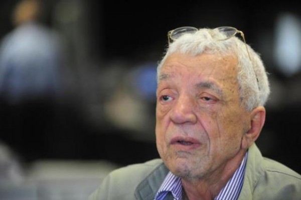 Em casa, Paulo Sant"Ana recebe cuidados especiais Em casa, Paulo Sant"Ana recebe cuidados especiais