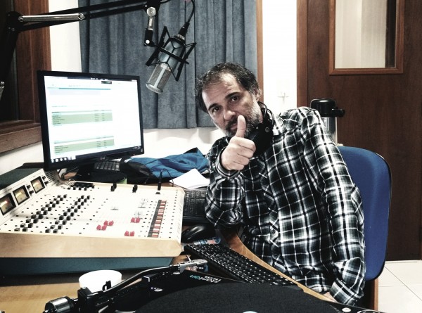 Cagê Lisboa passa a comandar programa Retrô 105.3 Cagê Lisboa passa a comandar programa Retrô 105.3