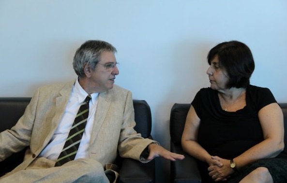 TVE e a FM Cultura podem veicular programas de serviço jurídico TVE e a FM Cultura podem veicular programas de serviço jurídico