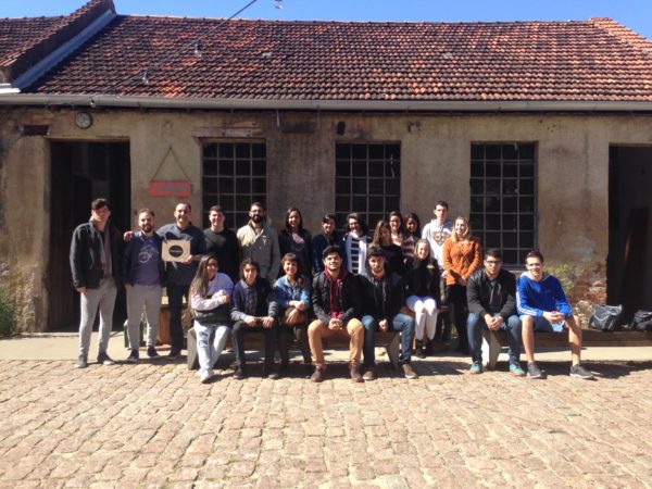 Espaço cultural na Vila Flores é visitado por alunos da Uniritter Espaço cultural na Vila Flores é visitado por alunos da Uniritter