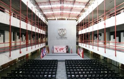 Alunos de Relações Públicas organizam brechó beneficente Alunos de Relações Públicas organizam brechó beneficente