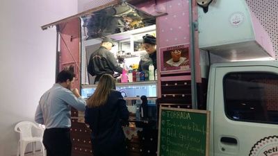 Food truck oferta doces e salgados no lounge do ARP Meeting Food truck oferta doces e salgados no lounge do ARP Meeting