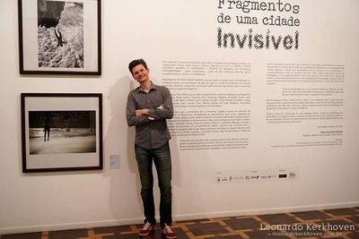Professor e ex-alunos da Ulbra lançam exposição fotográfica no Margs Professor e ex-alunos da Ulbra lançam exposição fotográfica no Margs