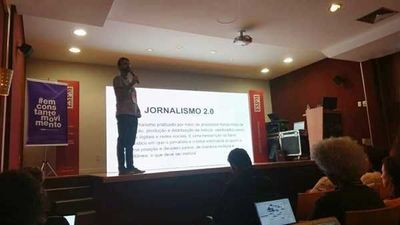 Editor-chefe do HuffPost Brasil abre a tarde de palestras com painel sobre fake news Editor-chefe do HuffPost Brasil abre a tarde de palestras com painel sobre fake news