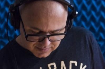 Fim de semana será de estreias na Unisinos FM com Edu Santos Fim de semana será de estreias na Unisinos FM com Edu Santos