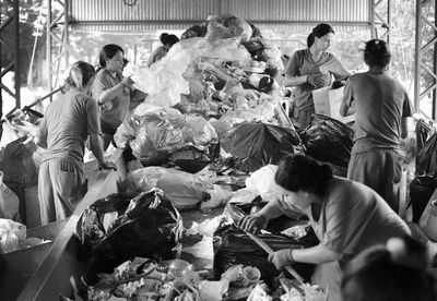 Fotógrafo expõe imagens que retratam reciclagem e catadores Fotógrafo expõe imagens que retratam reciclagem e catadores