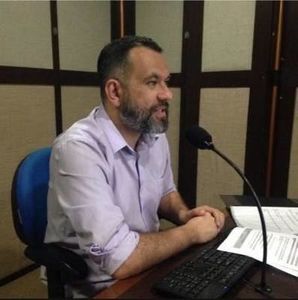 Final feliz: Carlos Guimarães está de volta à rádio Guaíba Final feliz: Carlos Guimarães está de volta à rádio Guaíba