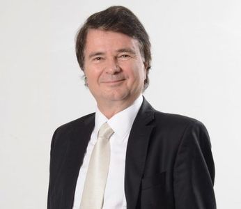 Fórum Respostas Capitais recebe presidente da Lebes Fórum Respostas Capitais recebe presidente da Lebes