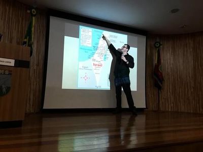 História da cobertura de guerra é pauta no primeiro dia do curso de correspondente História da cobertura de guerra é pauta no primeiro dia do curso de correspondente