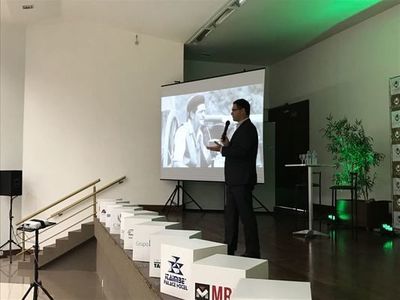 Pesquisa realizada pela RBS é apresentada a empresários de Santa Maria Pesquisa realizada pela RBS é apresentada a empresários de Santa Maria