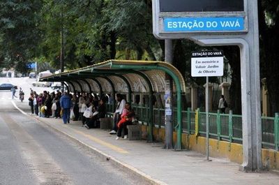 Projeto de lei propõe ajustes na legislação sobre mobiliário urbano Projeto de lei propõe ajustes na legislação sobre mobiliário urbano