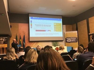 Conteúdo, fake news e redes sociais pautam evento 'Política on-off' Conteúdo, fake news e redes sociais pautam evento 'Política on-off'