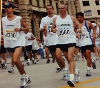 Ney Silveira faz campanha para correr na próxima São Silvestre Ney Silveira faz campanha para correr na próxima São Silvestre