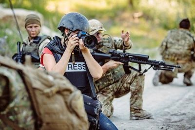 Curso de Jornalismo em Guerra e Violência Armada está com inscrições abertas Curso de Jornalismo em Guerra e Violência Armada está com inscrições abertas