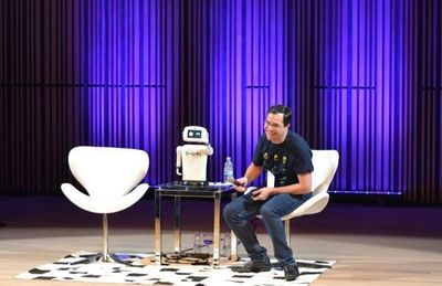 Rogério de Souza fala sobre o robô Tinbot Rogério de Souza fala sobre o robô Tinbot