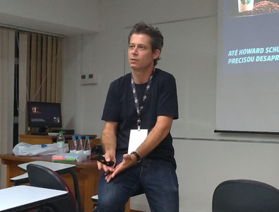 Cassio Grinberg propõe reflexão de estratégias por meio de 'método skatista' Cassio Grinberg propõe reflexão de estratégias por meio de 'método skatista'
