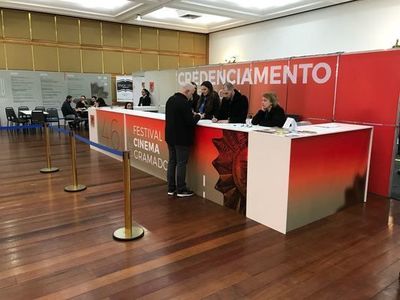 Cerca de 150 pessoas se credenciaram no oitavo dia do Festival de Cinema Cerca de 150 pessoas se credenciaram no oitavo dia do Festival de Cinema