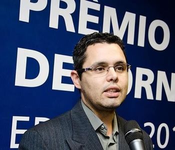 Cinco perguntas para José Renato Ribeiro Cinco perguntas para José Renato Ribeiro