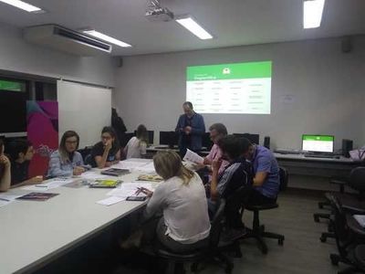 Gerente da Predicta investe em dinâmica para falar sobre mídia programática Gerente da Predicta investe em dinâmica para falar sobre mídia programática