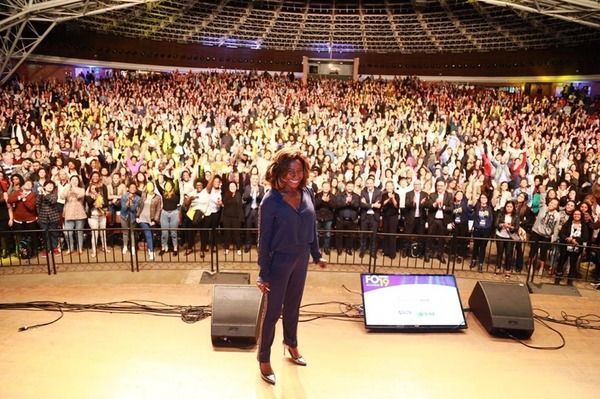 Resultado de imagem para PALESTRA GLORIA MARIA Ã PRECISO SE REINVENTAR