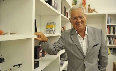 Luiz Coronel fala sobre poesia e propaganda logo mais no Menu POA Luiz Coronel fala sobre poesia e propaganda logo mais no Menu POA