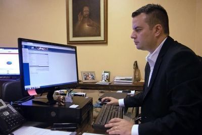 Orestes de Andrade Jr. diz que decisão do Governo Leite sobre TVE é retrocesso Orestes de Andrade Jr. diz que decisão do Governo Leite sobre TVE é retrocesso