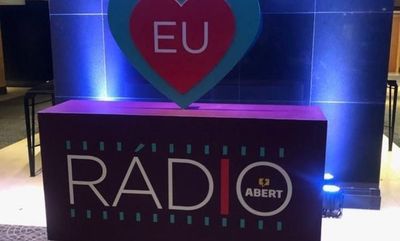 Presidente da Abert fala sobre o Dia Nacional do Rádio na Rádio Uirapuru, de Passo Fundo Presidente da Abert fala sobre o Dia Nacional do Rádio na Rádio Uirapuru, de Passo Fundo