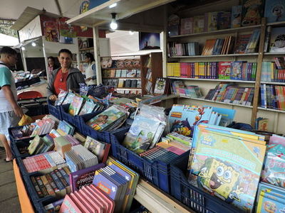Feira do Livro de Cachoeira do Sul segue até este domingo Feira do Livro de Cachoeira do Sul segue até este domingo