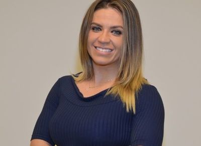 Cinco perguntas para Fernanda Ponciano Cinco perguntas para Fernanda Ponciano