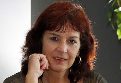 Rosane Frigeri: Uma ouvinte de histórias Rosane Frigeri: Uma ouvinte de histórias