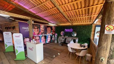 Raia lana produtos da 'Needs' no Acampamento Farroupilha em Porto Alegre